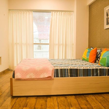 Homestays At Rajhans Belliza Near Airport Surat Exterior photo